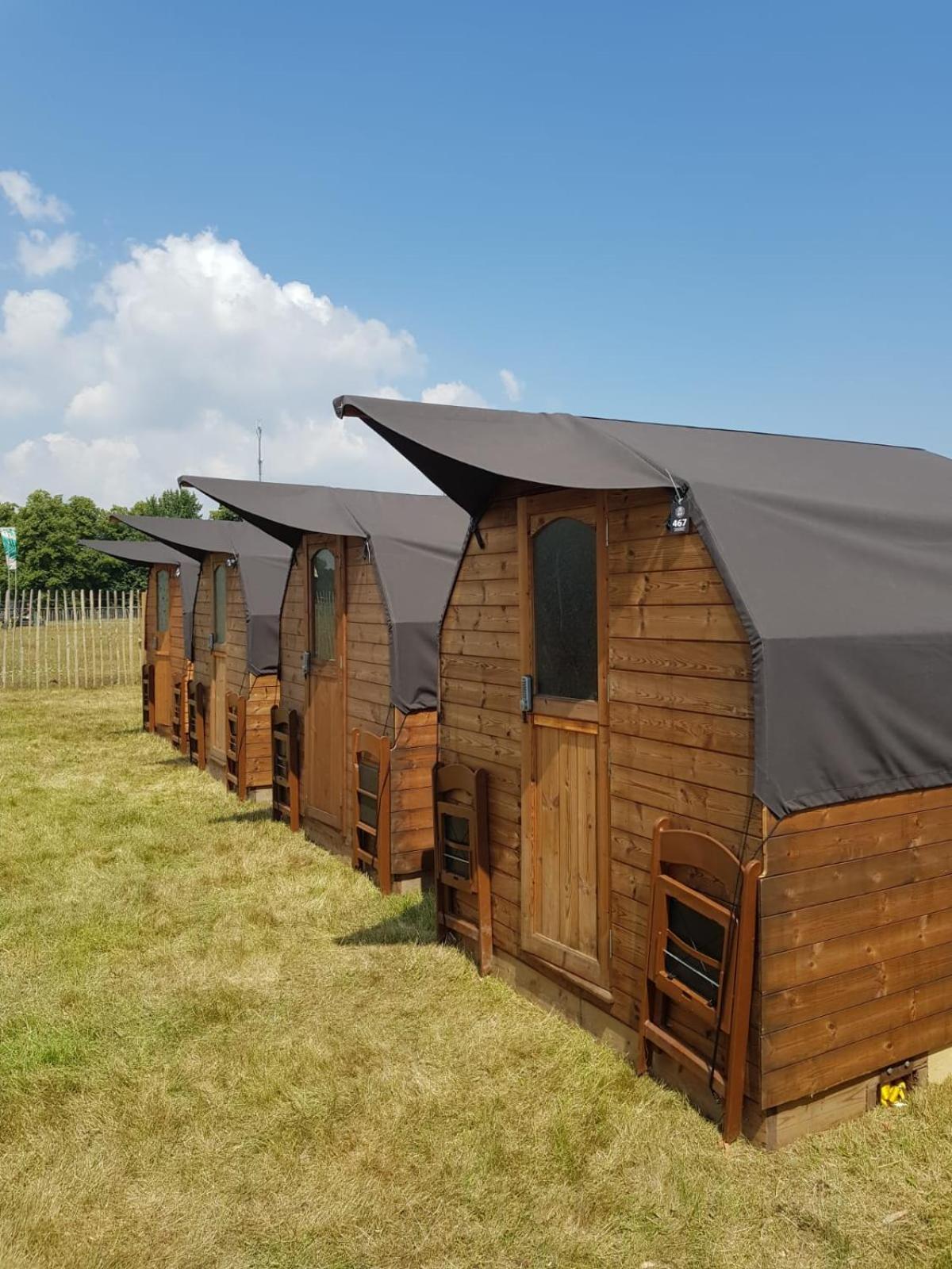 Suitehuts @ Silverstone Exterior photo